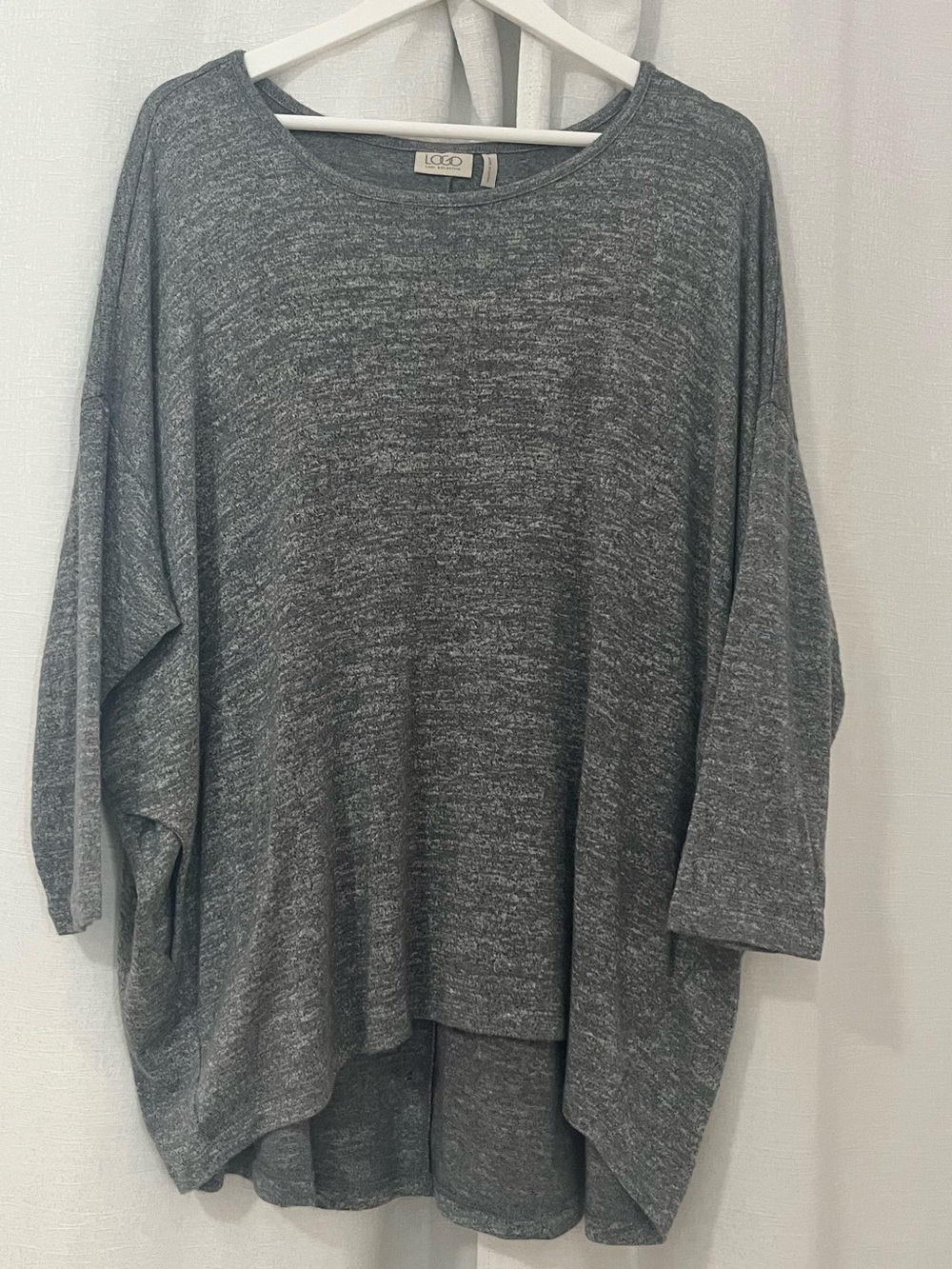 Logo Lori Goldstein Top Grey with Pockets Large